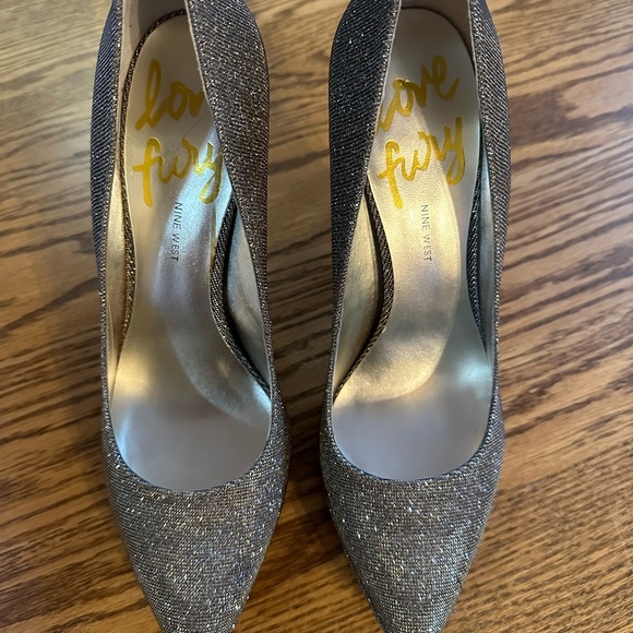 STUNNING silver and gold sparkle heals by Nine West- never worn - Picture 4 of 5